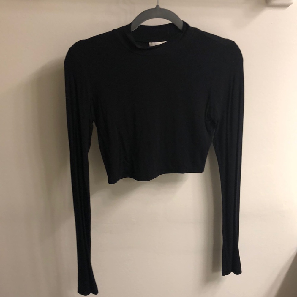 Wilfred Free Black Long Sleeve Crop